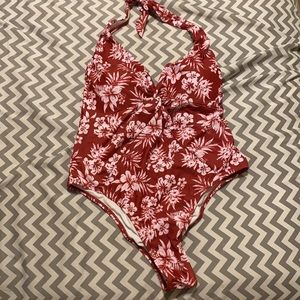 Red floral Shein bathing suit size L. New in package.